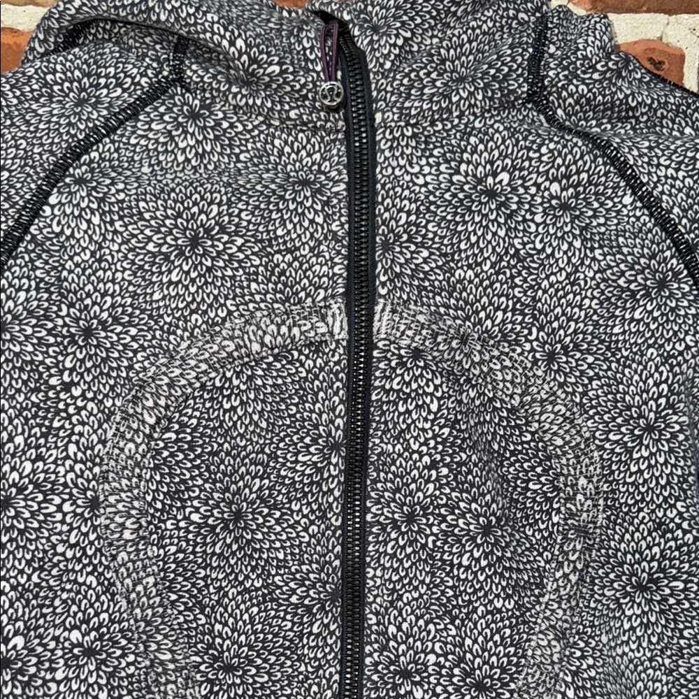 lululemon athletica Gray Scuba Hoodie Fleece Sweater - Picture 5 of 10